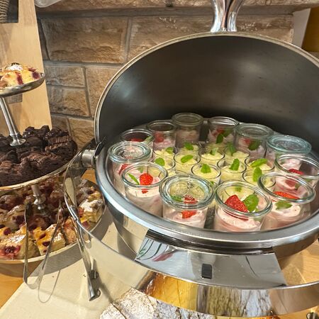 Verschiedene Dessert und Kuchen